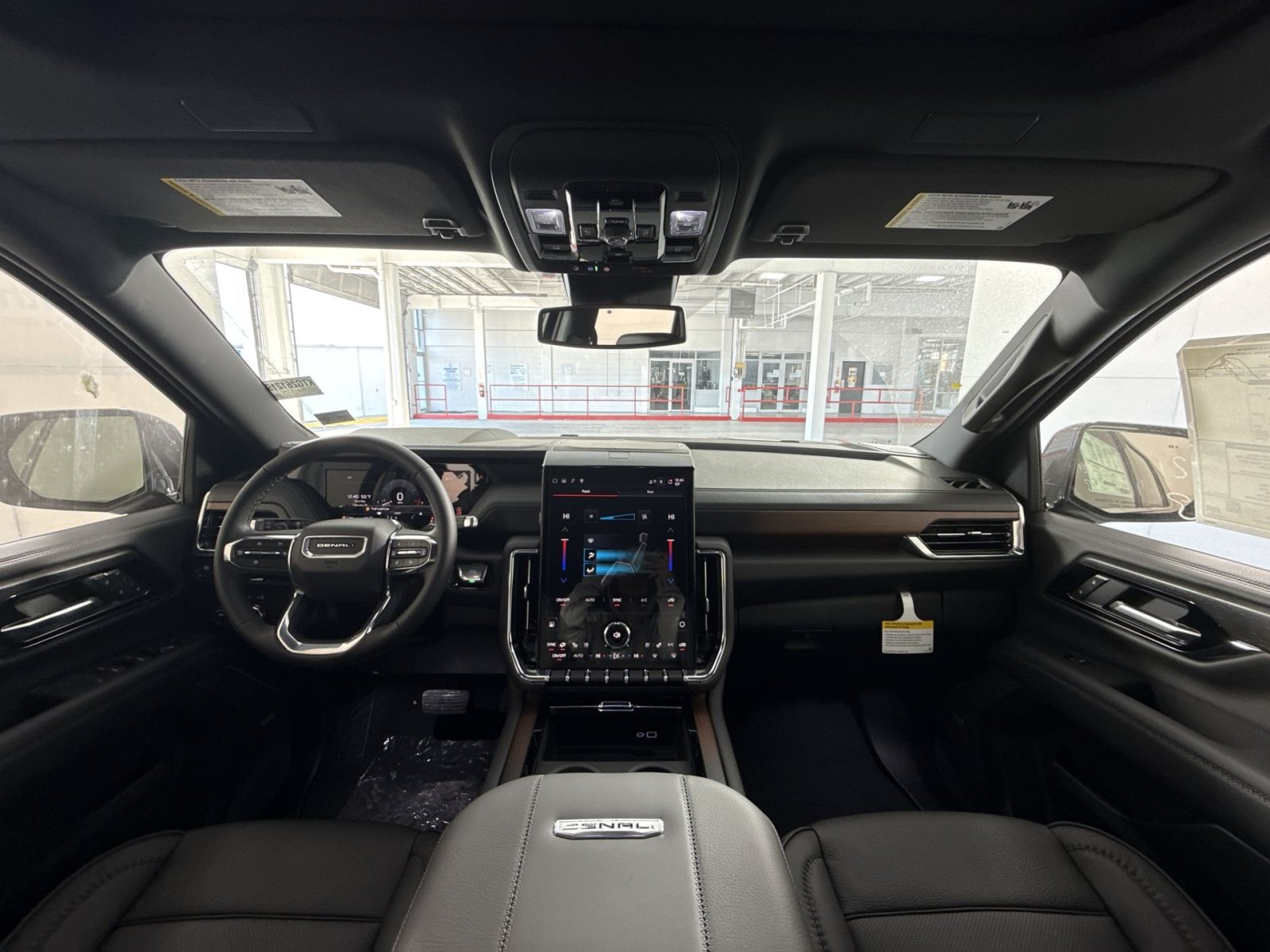 New 2026 GMC Yukon Denali w/ Sun & Power Step Package AWD/4WD image 23