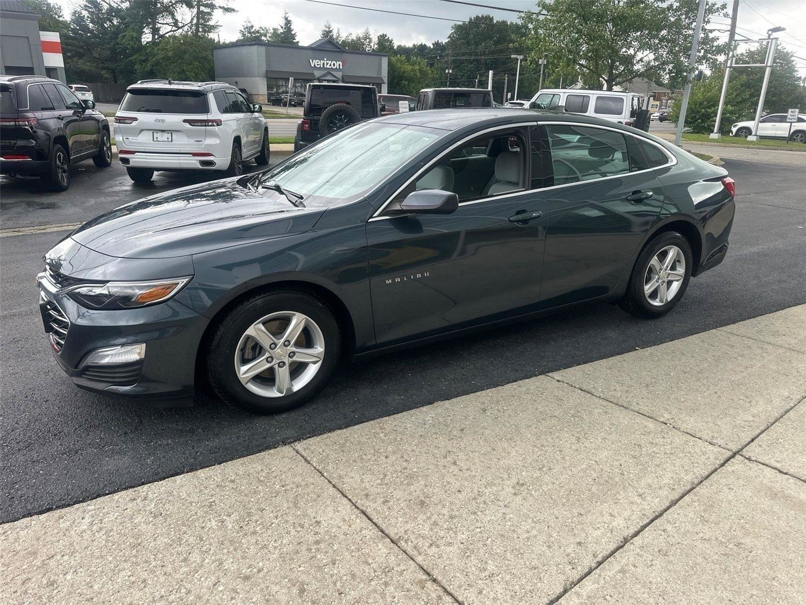 Used 2020 Chevrolet Malibu LS w/ Driver Confidence Package II FWD image 6