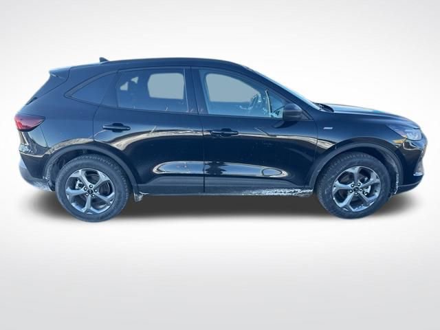 Used 2025 Ford Escape ST-Line image 4