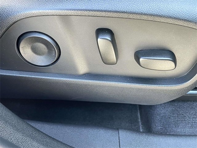 Used 2025 Chevrolet Equinox RS w/ Safety and Technology Package image 19