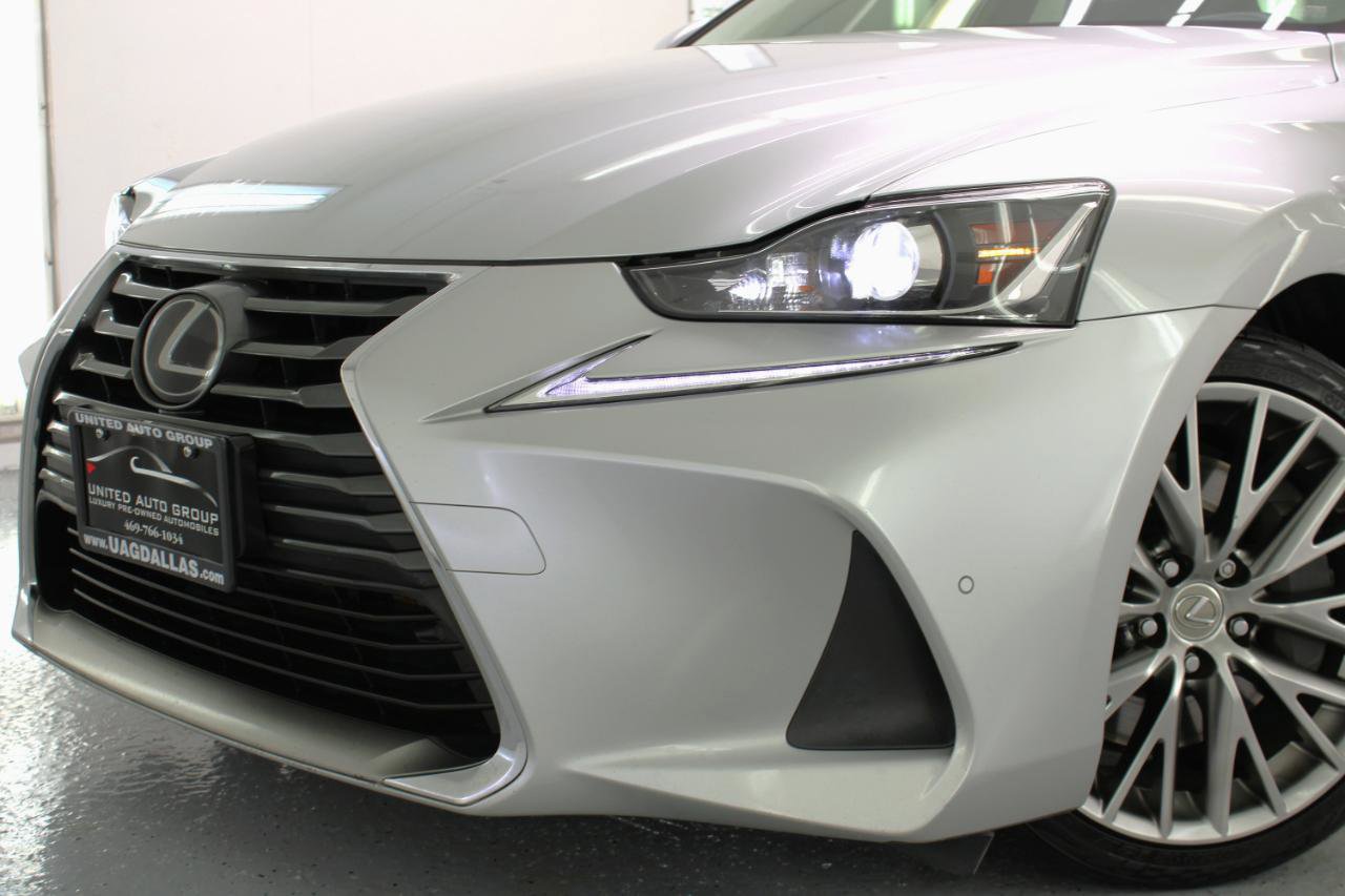 Used 2017 Lexus IS 200t w/ Navigation System Package RWD image 21