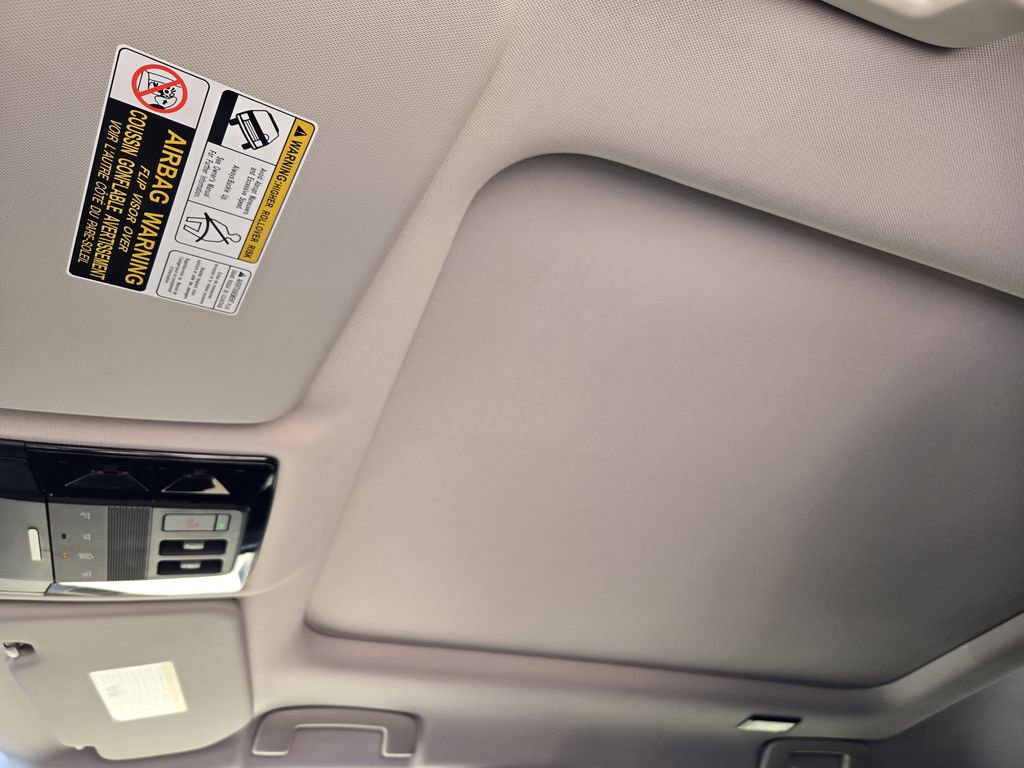 New 2026 Mitsubishi Outlander SE image 20