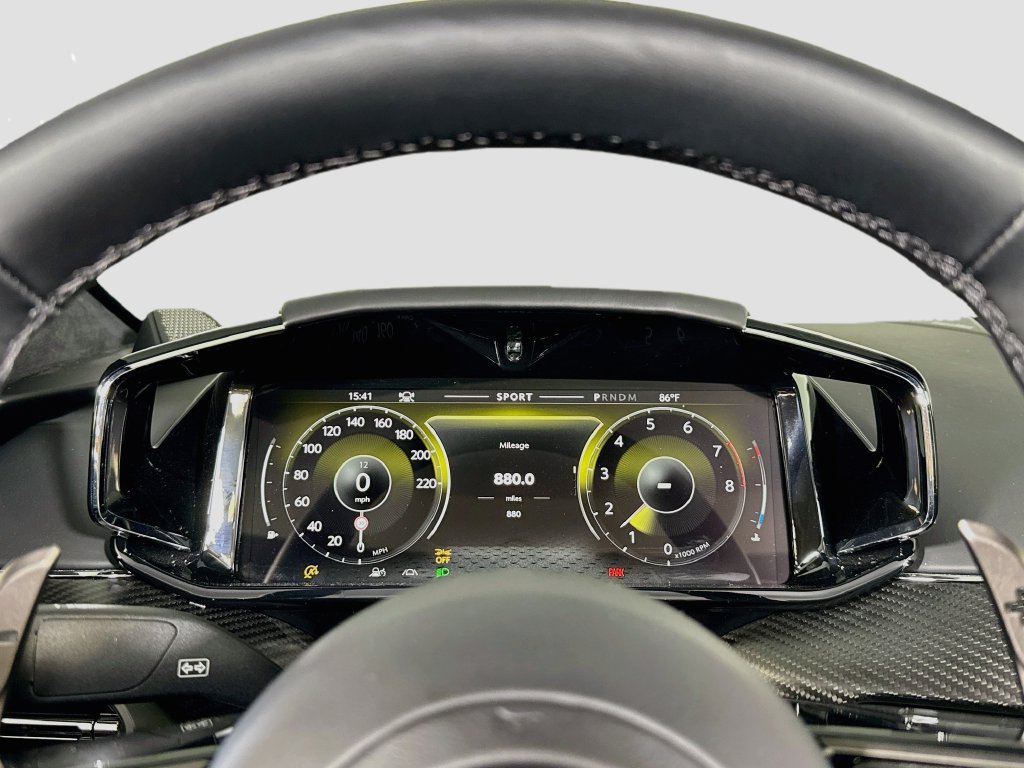 Used 2026 Aston Martin V8 Vantage Convertible RWD image 11