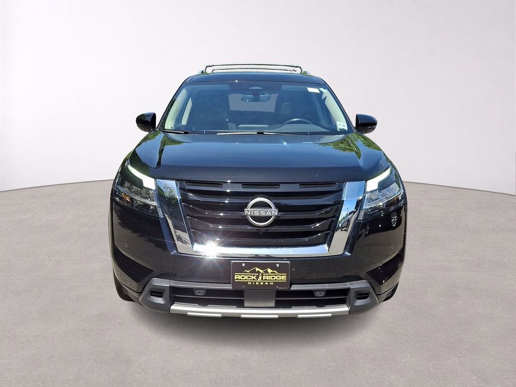 Used 2024 Nissan Pathfinder SL w/ SL Premium Package AWD/4WD image 2