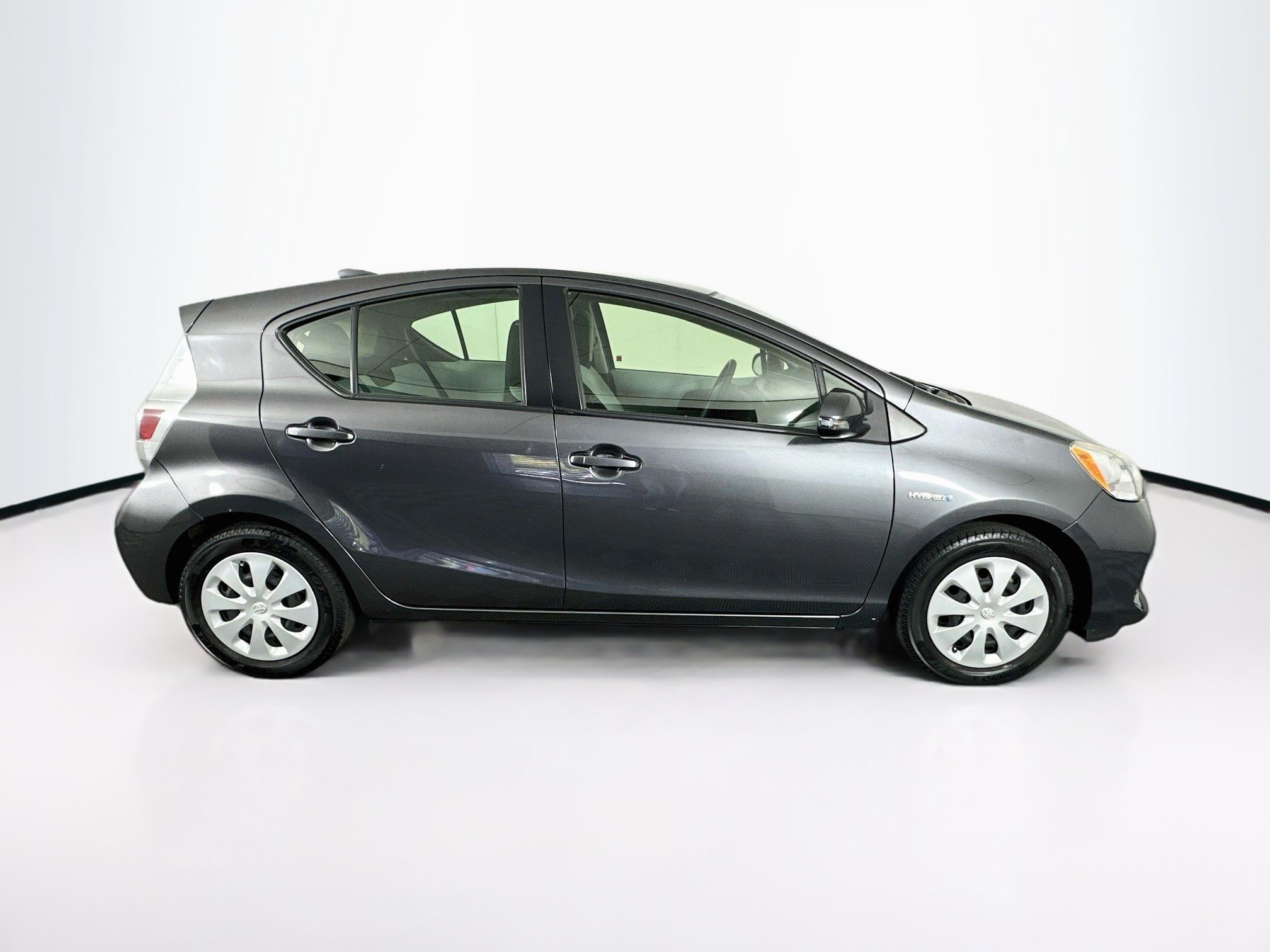 Used 2014 Toyota Prius C One FWD image 10