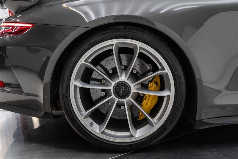 Used 2018 Porsche 911 GT3 RWD image 99
