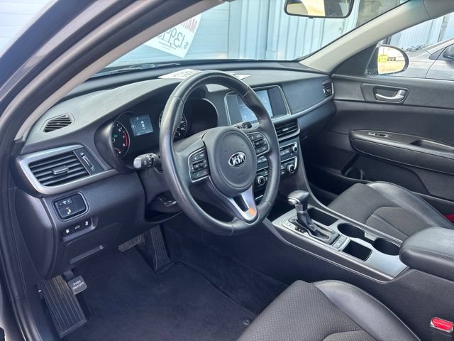Used 2018 Kia Optima S FWD image 18