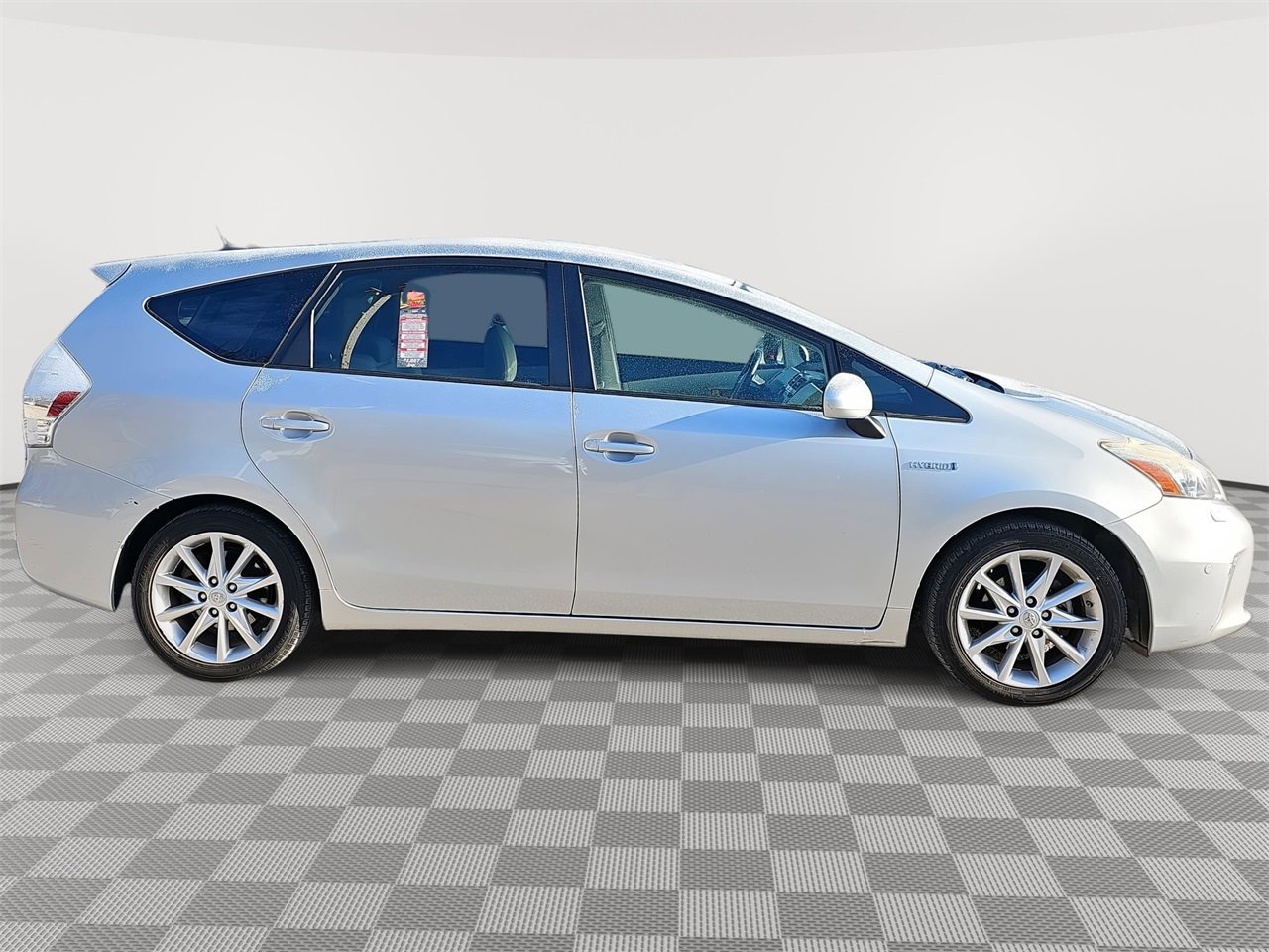Used 2014 Toyota Prius V Two image 4
