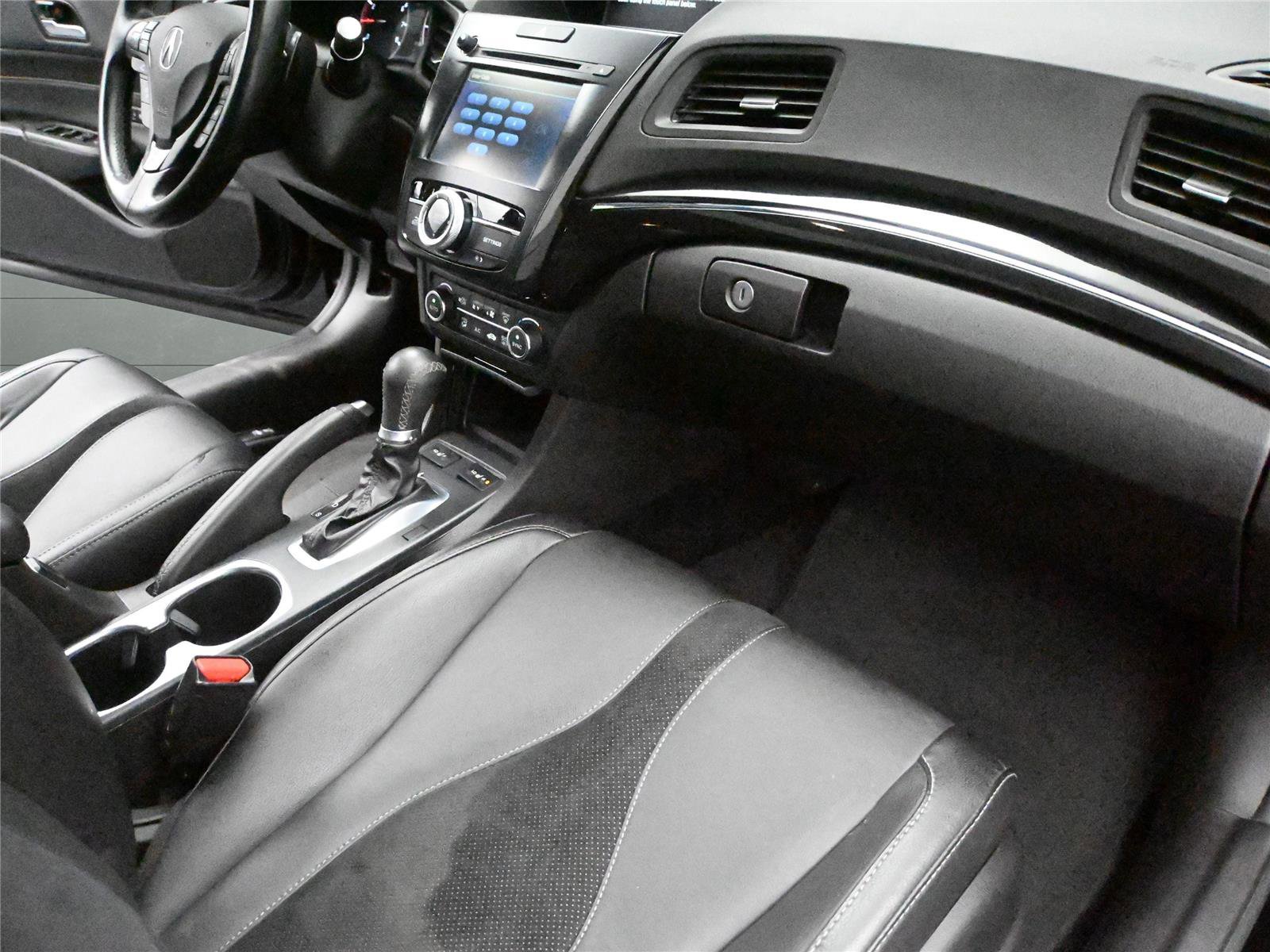 Used 2021 Acura ILX w/Premium w/A-SPEC image 16