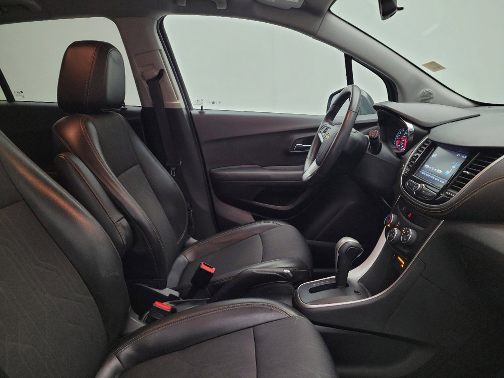 Used 2017 Chevrolet Trax LT w/ LT Convenience Package image 21