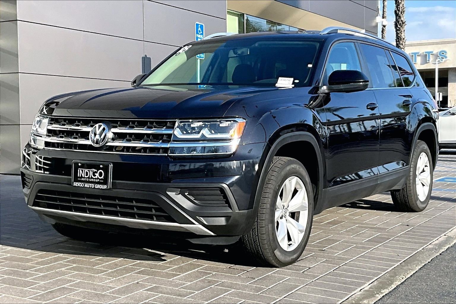 Used 2018 Volkswagen Atlas S image 1