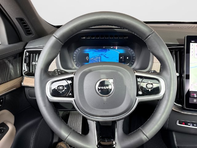 Certified 2026 Volvo XC90 B6 Plus AWD/4WD image 14