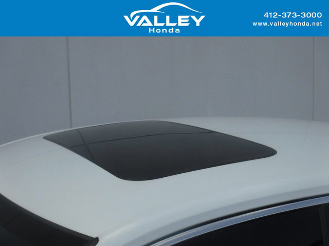 Used 2024 Honda Civic Touring image 3