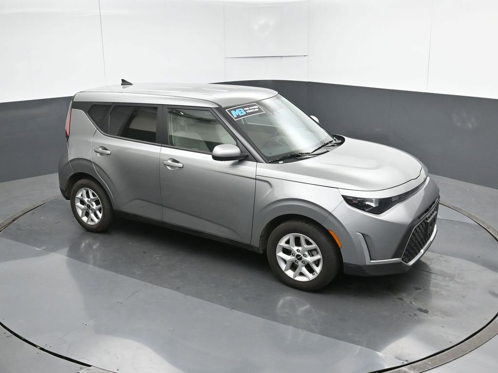 Used 2025 Kia Soul LX w/ LX Technology Package image 52