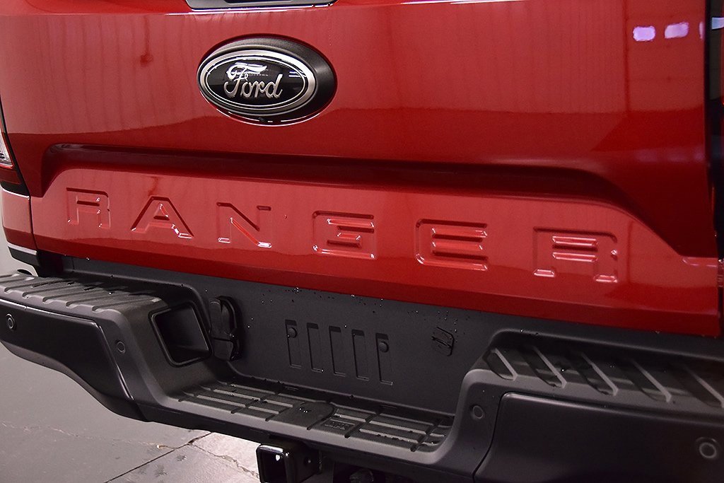 New 2025 Ford Ranger XLT w/ FX4 Off-Road Package image 13