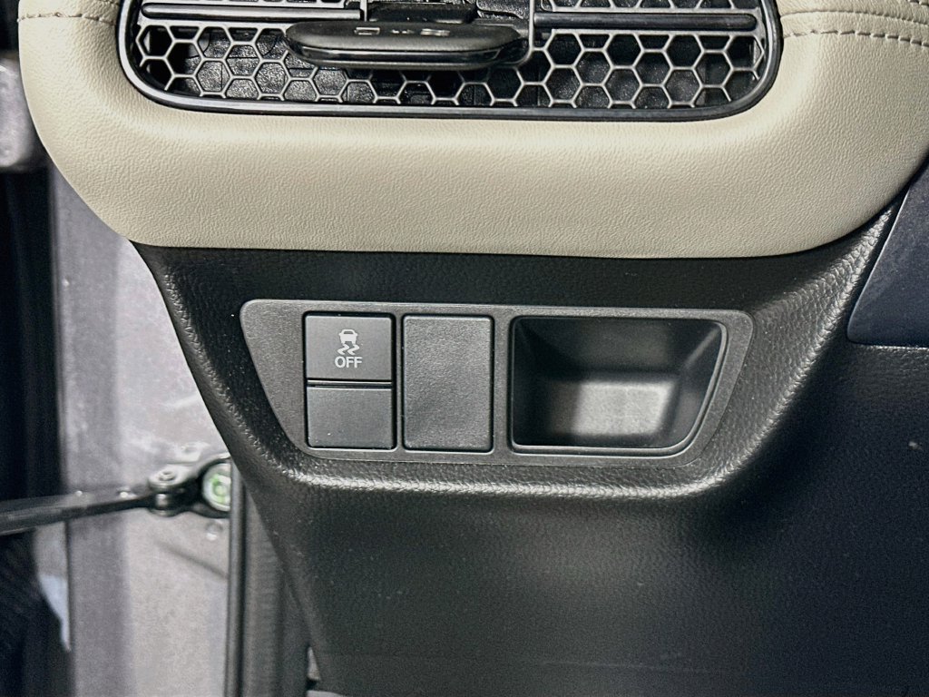 Used 2024 Honda HR-V LX image 13