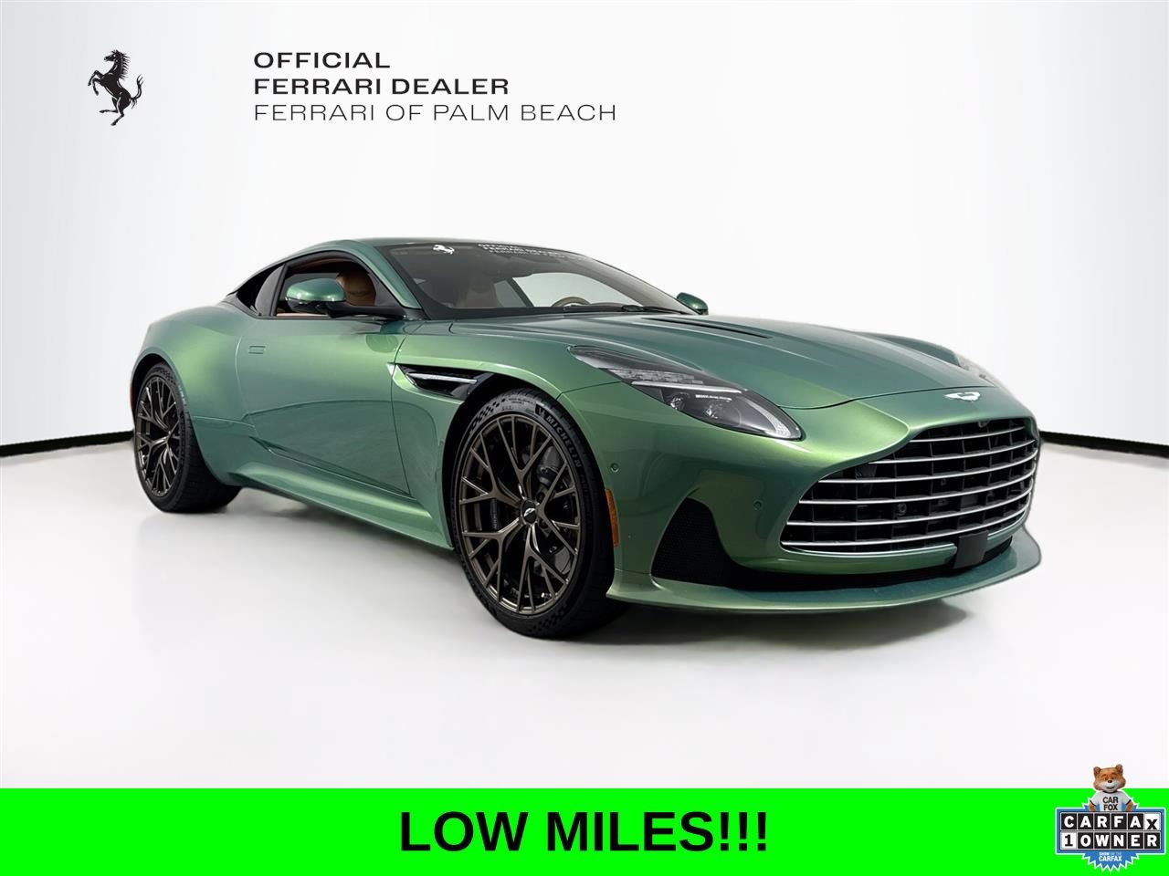 Used 2024 Aston Martin DB12 Coupe RWD image 1