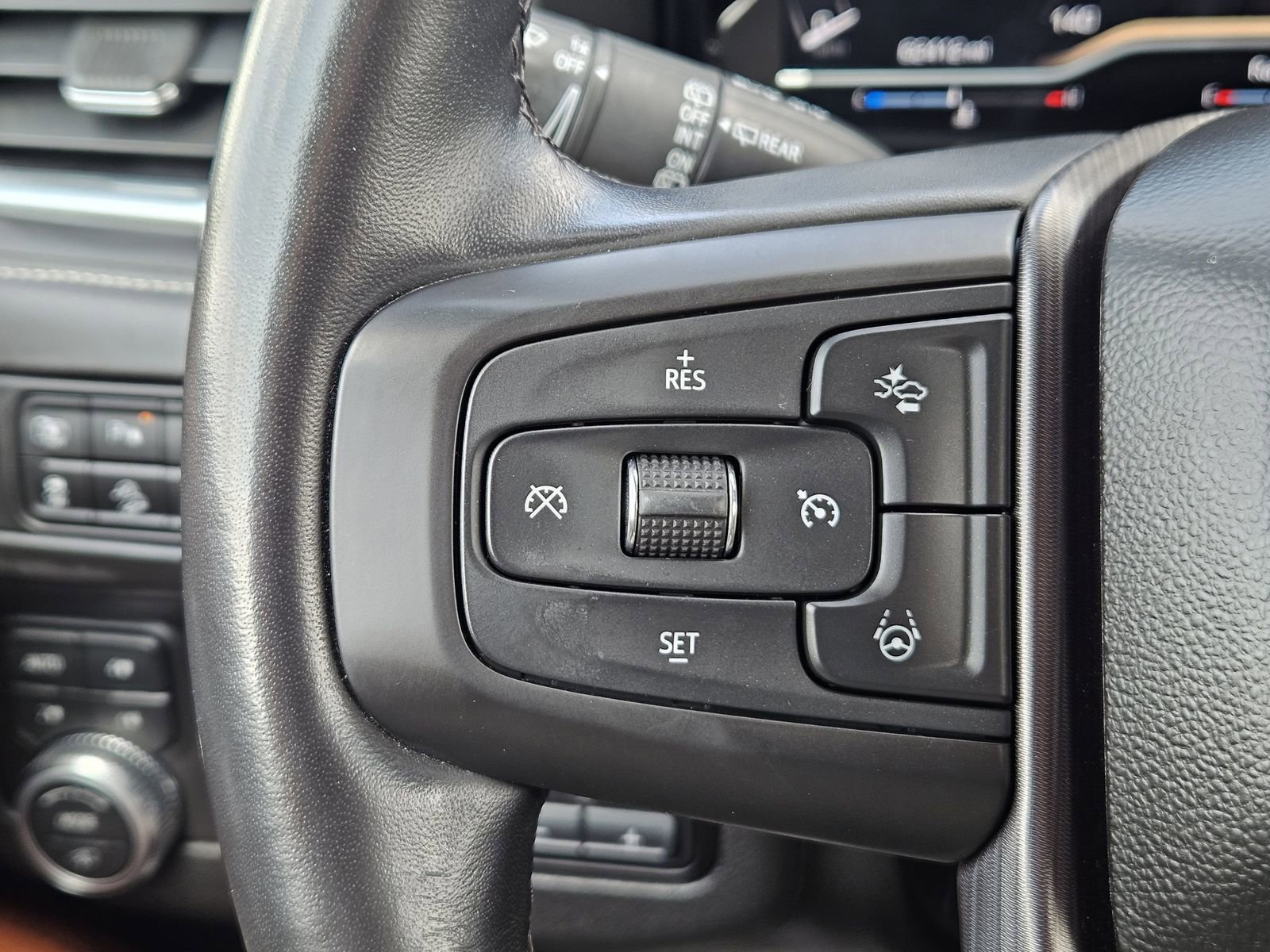 Certified 2023 GMC Yukon Denali Ultimate image 26