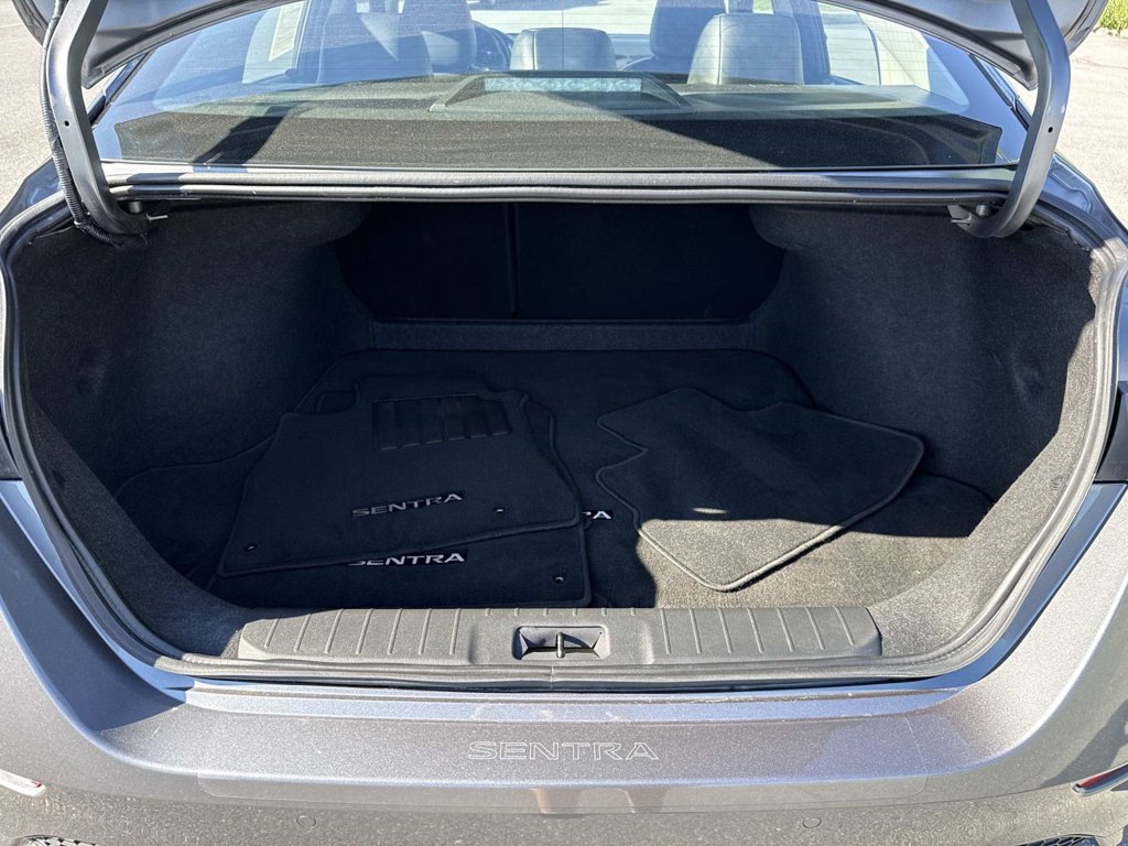 Used 2023 Nissan Sentra SR w/ SR Premium Package FWD image 22