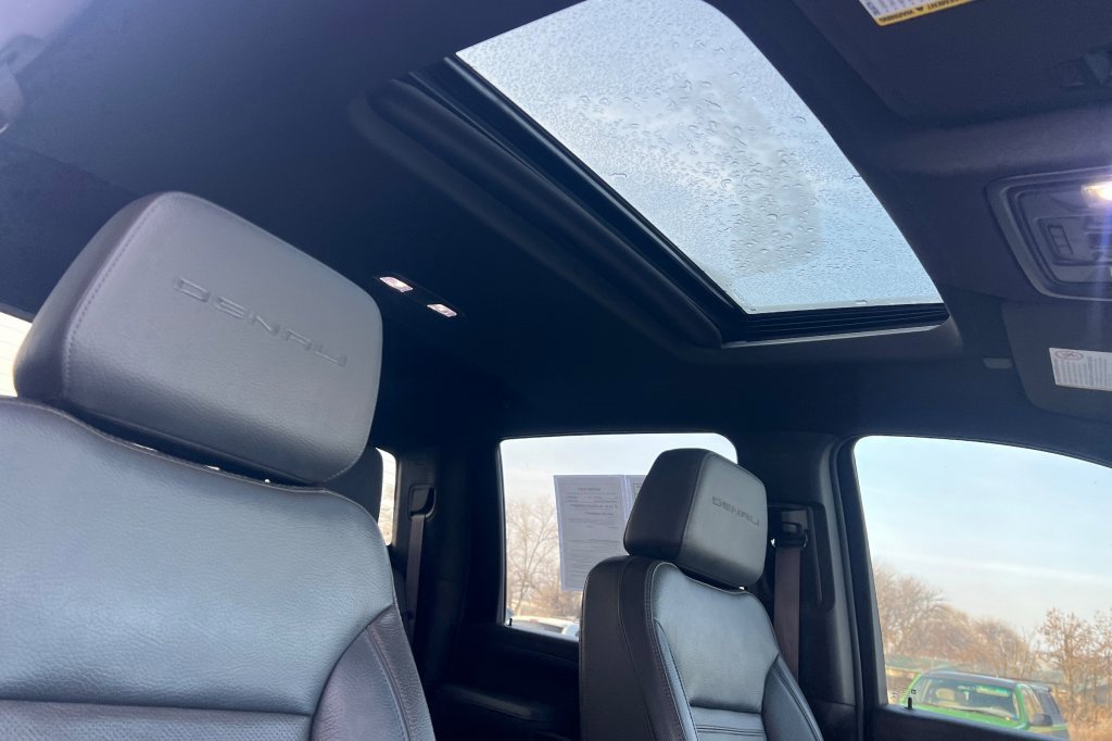 Used 2023 GMC Sierra 2500 Denali image 13