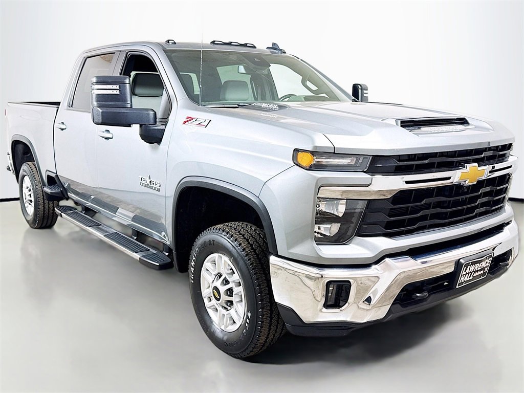 Certified 2024 Chevrolet Silverado 2500 LT w/ Texas Edition image 3
