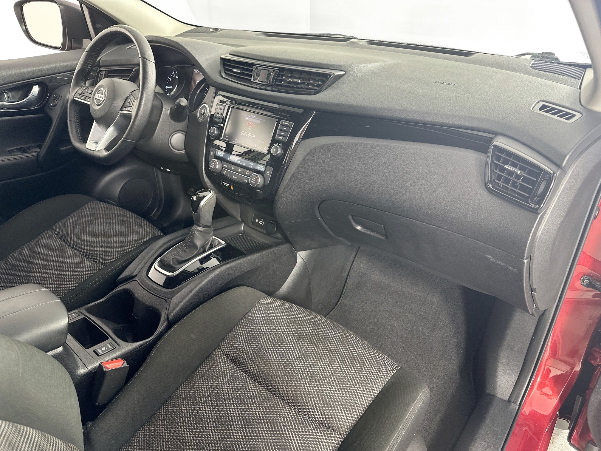 Used 2022 Nissan Rogue Sport SV FWD image 27