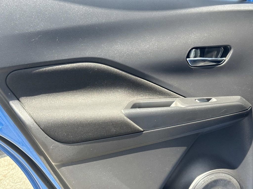 Used 2022 Nissan Kicks SV FWD image 12