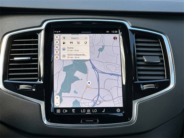 Used 2023 Volvo XC90 B6 Plus image 3