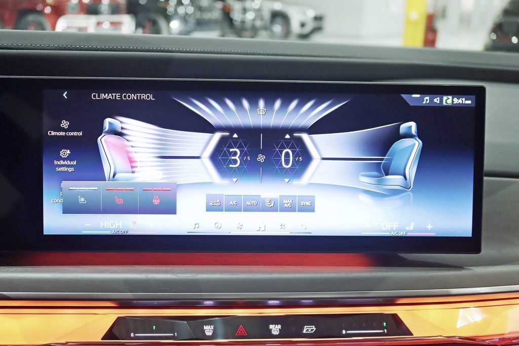 Used 2023 BMW i7 xDrive60 w/ Executive Package 2 image 23