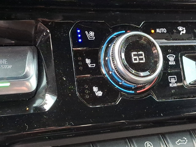 Used 2025 GMC Sierra 1500 AT4 w/ AT4 Premium Package AWD/4WD image 26