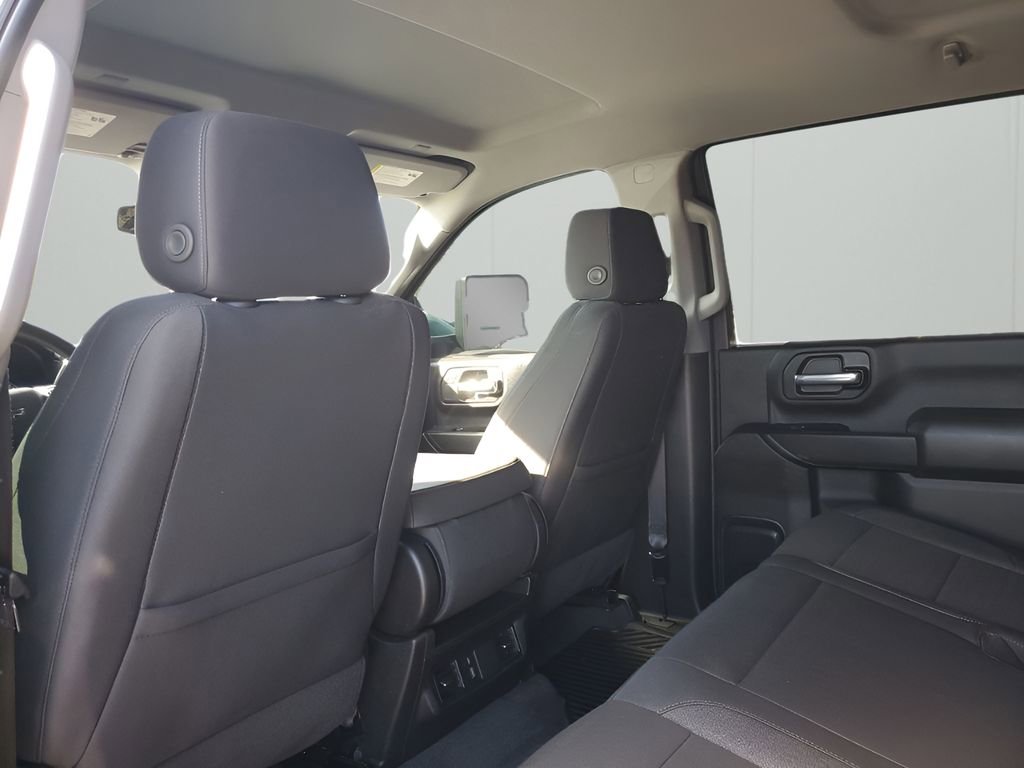 Used 2025 Chevrolet Silverado 2500 Custom w/ Custom Value Package image 18