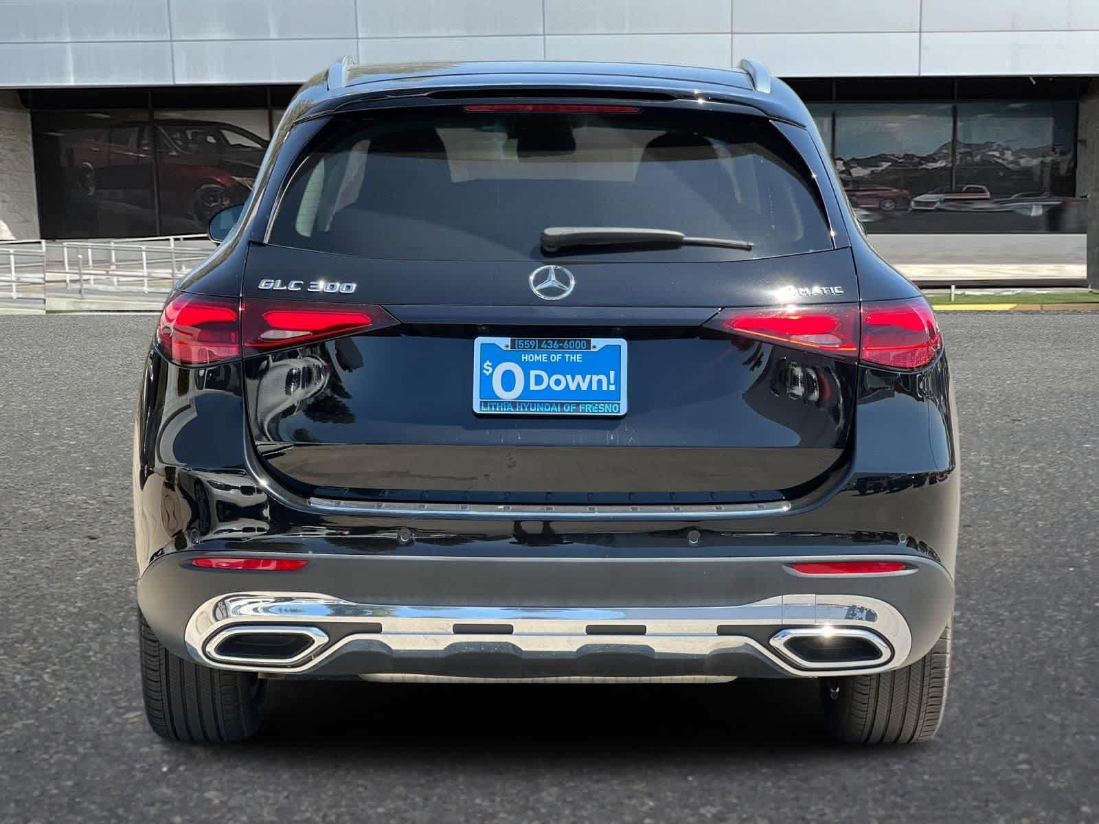 Used 2023 Mercedes-Benz GLC 300 4MATIC w/ Exclusive Trim Package image 8