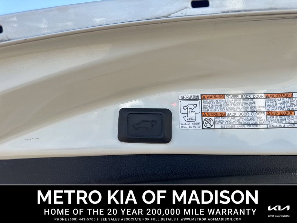 Used 2018 Toyota RAV4 Limited w/ Advanced Technology Package image 32