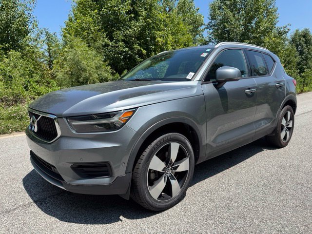 Used 2019 Volvo XC40 T5 Momentum