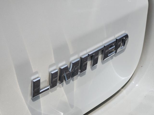 Used 2017 Toyota Highlander Limited FWD image 6