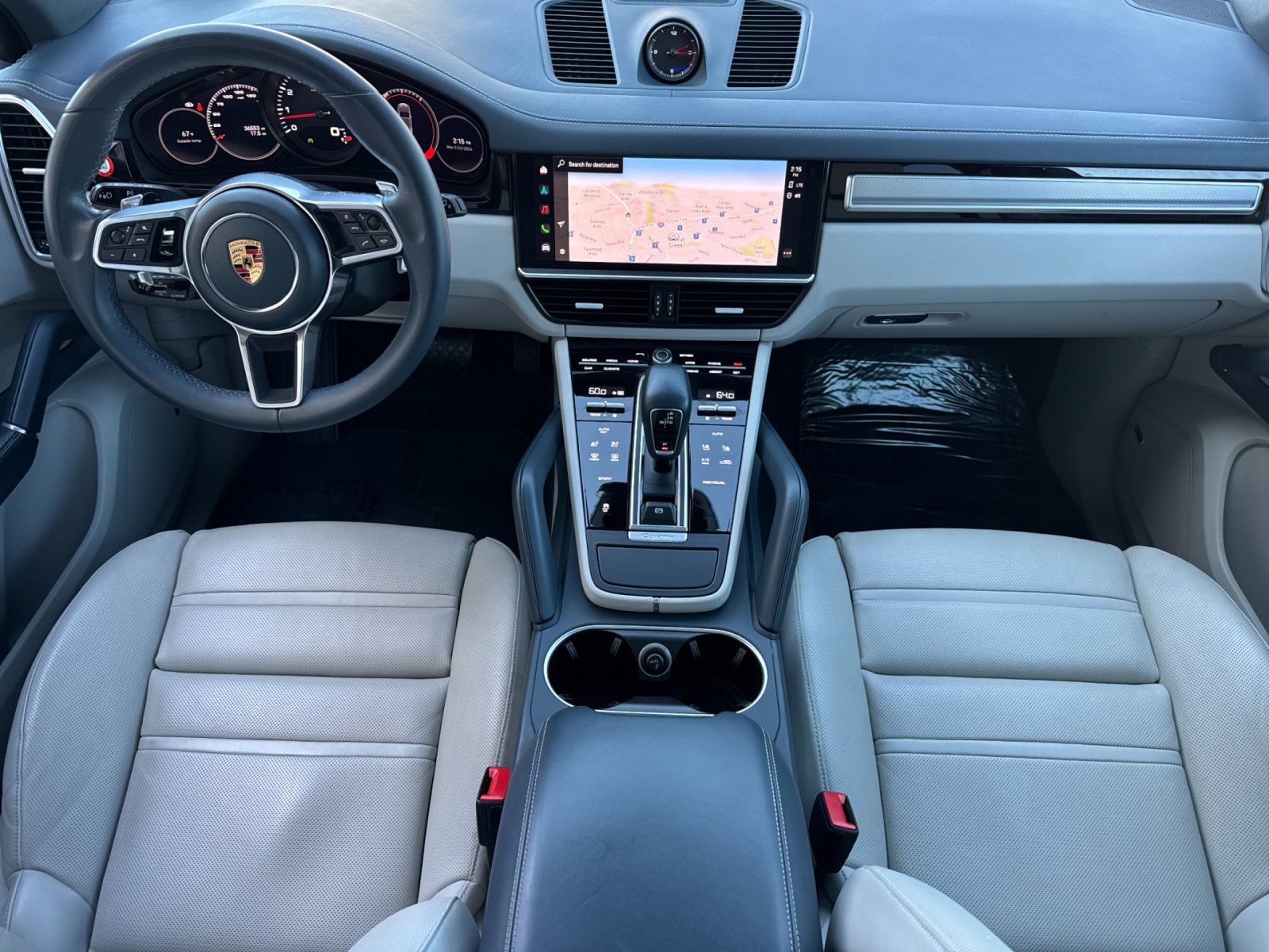 Certified 2023 Porsche Cayenne Platinum Edition image 6