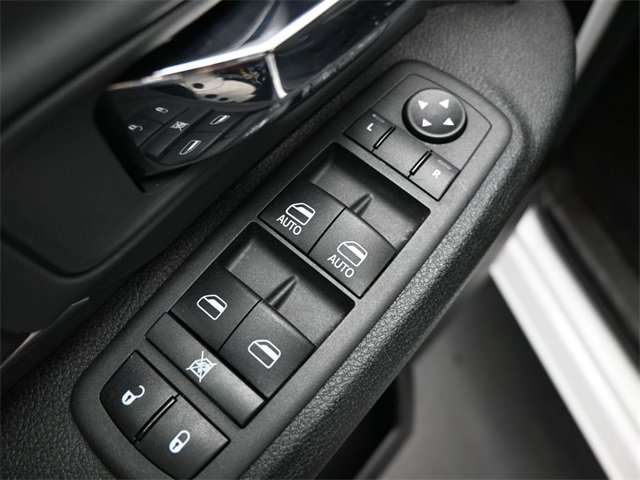 Used 2022 RAM 1500 Classic SLT image 21