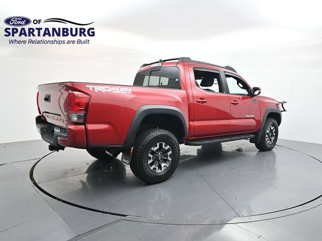 Used 2017 Toyota Tacoma TRD Off-Road AWD/4WD image 7