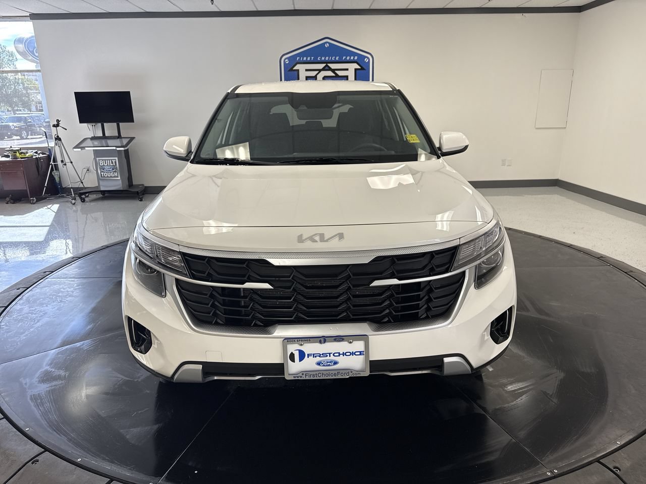 Used 2026 Kia Seltos LX AWD/4WD image 3