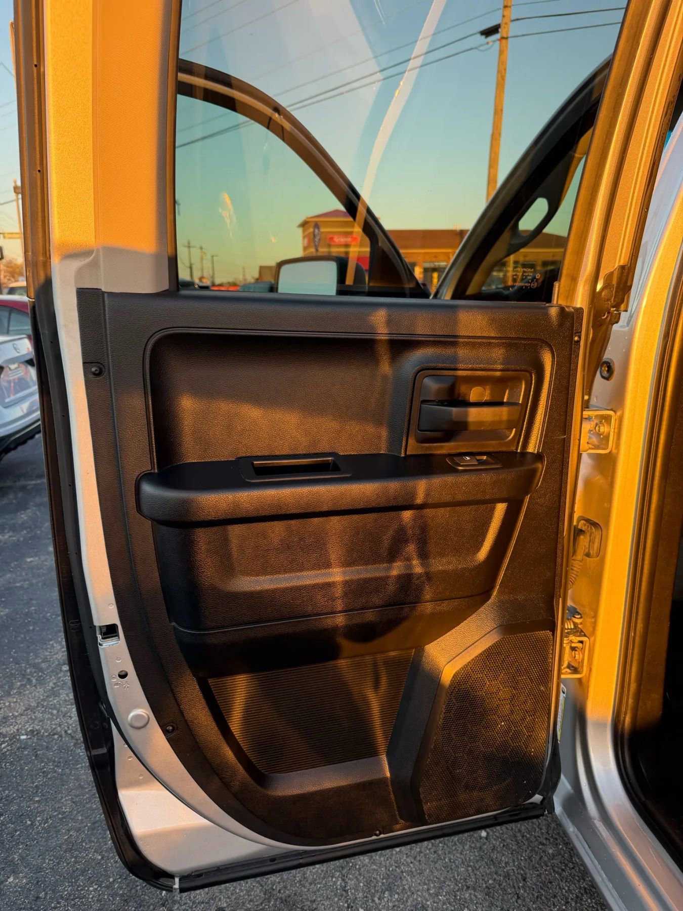 Used 2016 RAM 1500 Express image 15