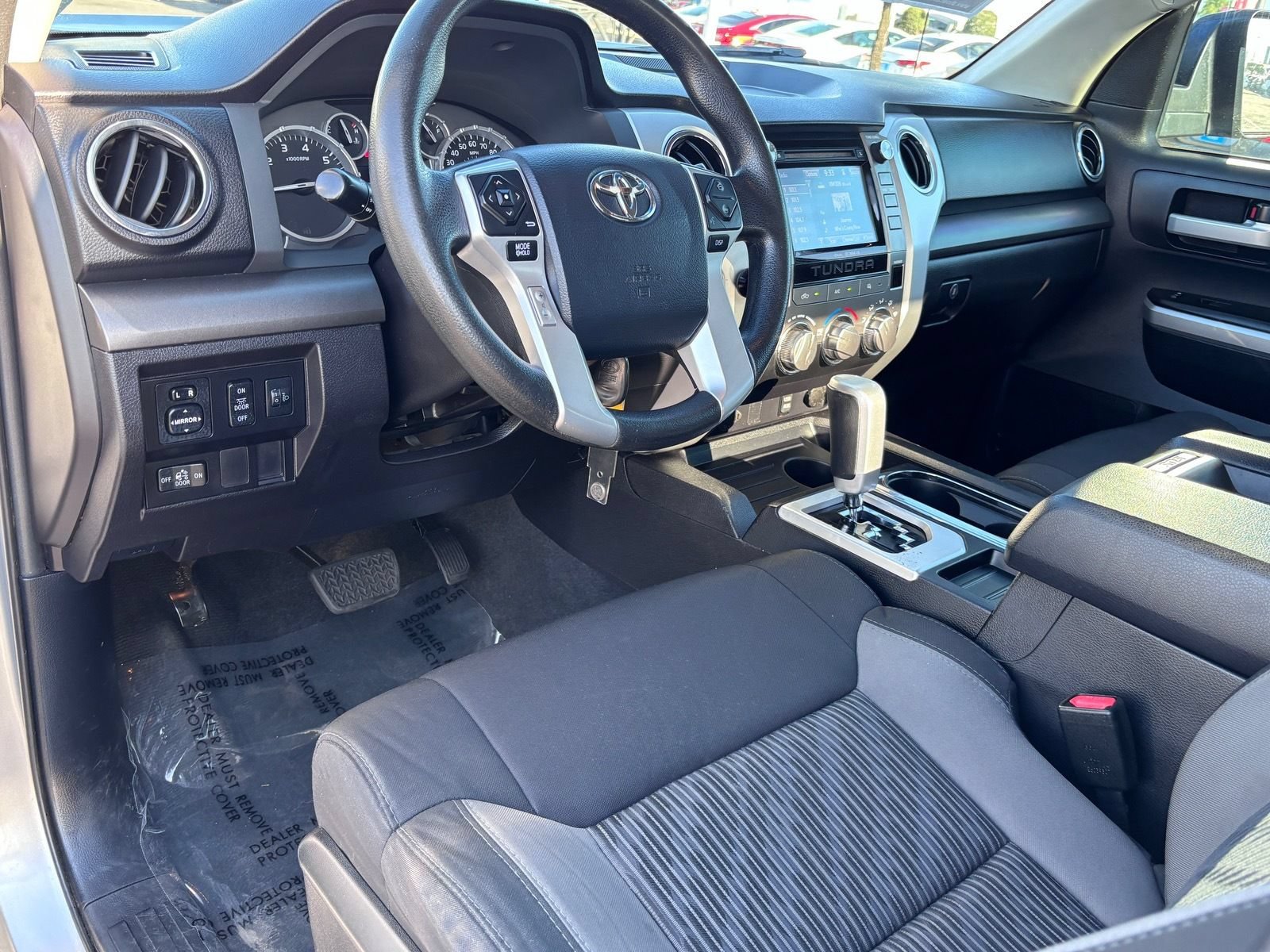 Used 2015 Toyota Tundra SR5 w/ SR5 Upgrade Package RWD image 17