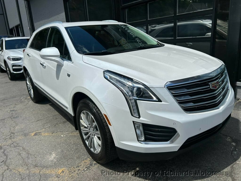 Used 2018 Cadillac XT5 Luxury w/ Driver Awareness Package AWD/4WD image 7