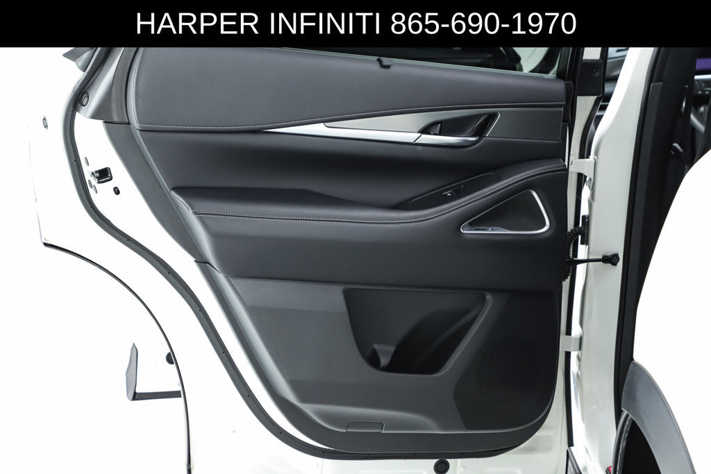 Used 2025 INFINITI QX60 Luxe w/ Black Edition FWD image 18