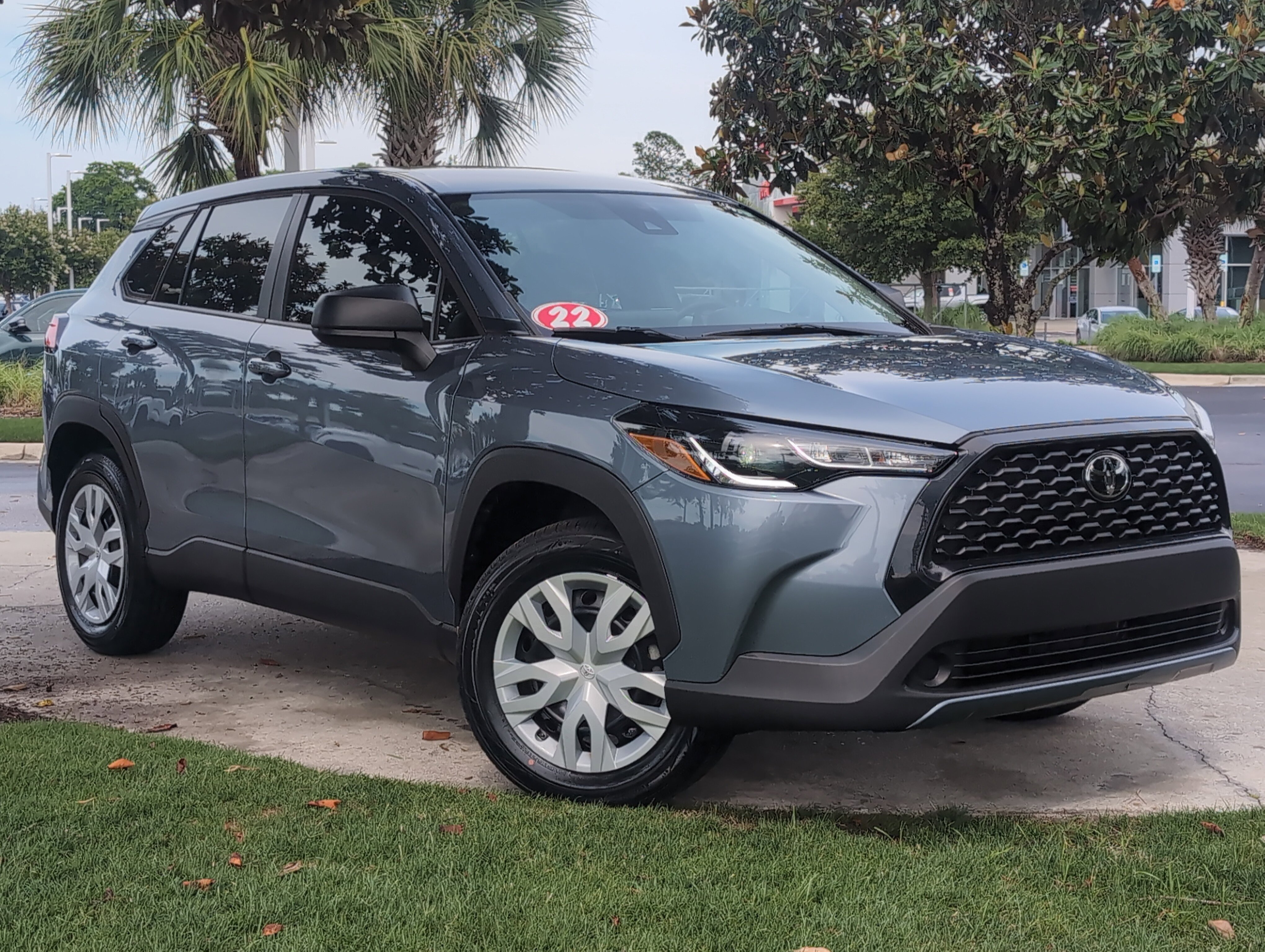 Certified 2022 Toyota Corolla Cross L FWD image 2