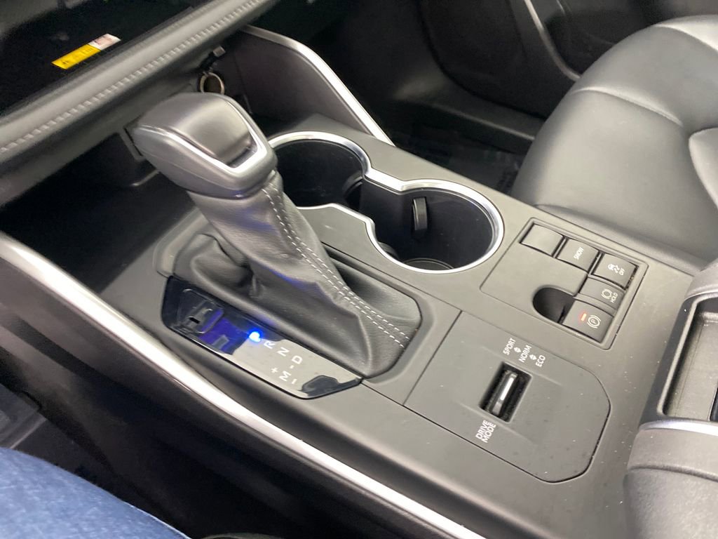 Used 2024 Toyota Highlander XLE image 26