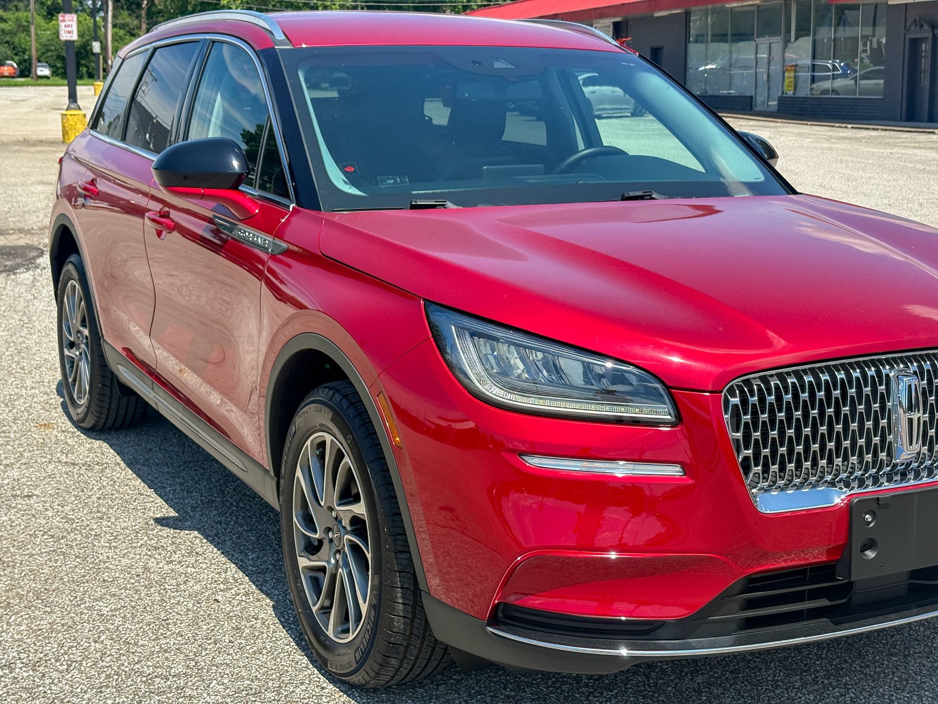 Used 2022 Lincoln Corsair AWD w/ Equipment Group 101A image 3