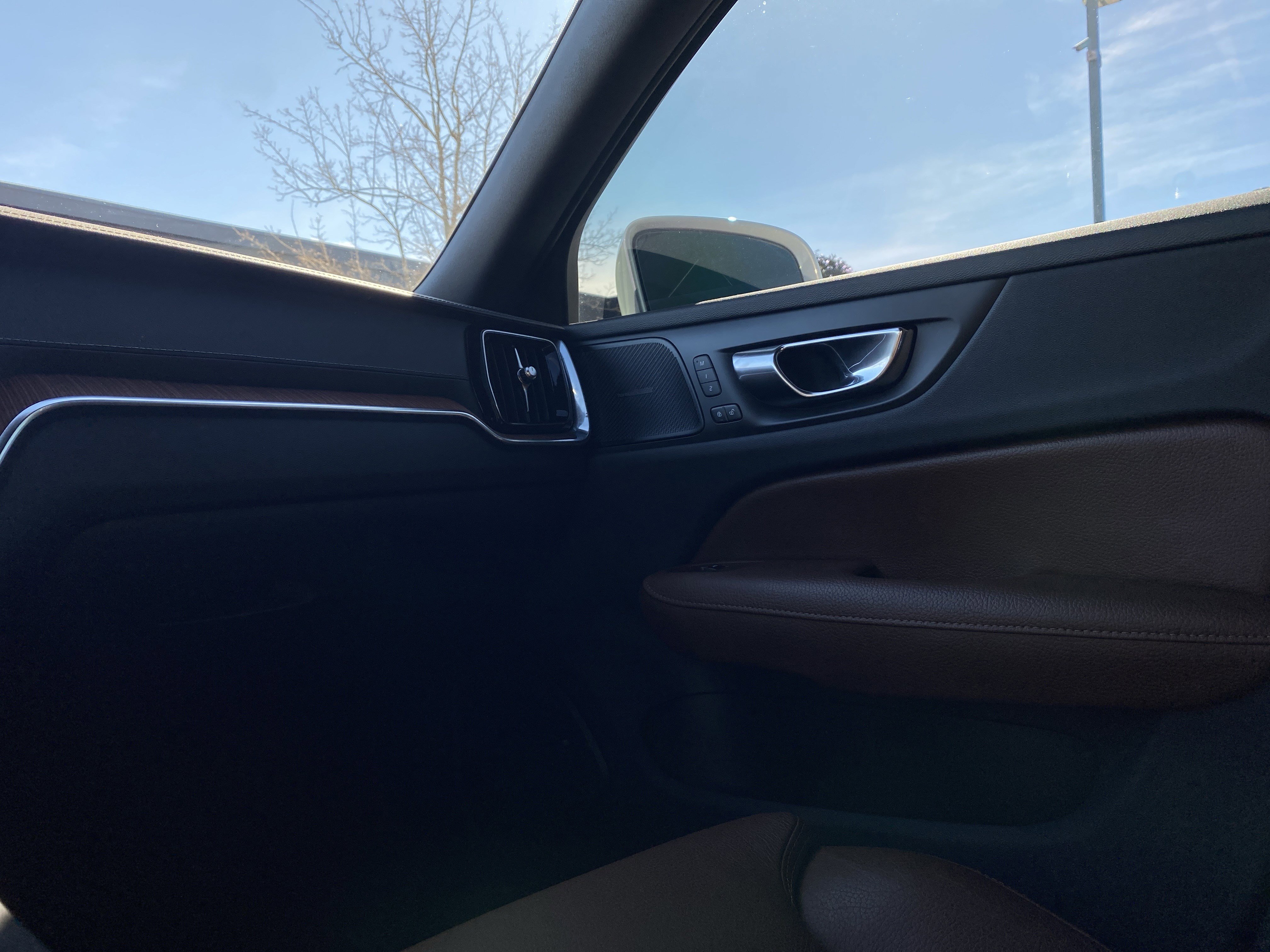 Used 2021 Volvo S60 T5 Inscription w/ Advanced Package image 17