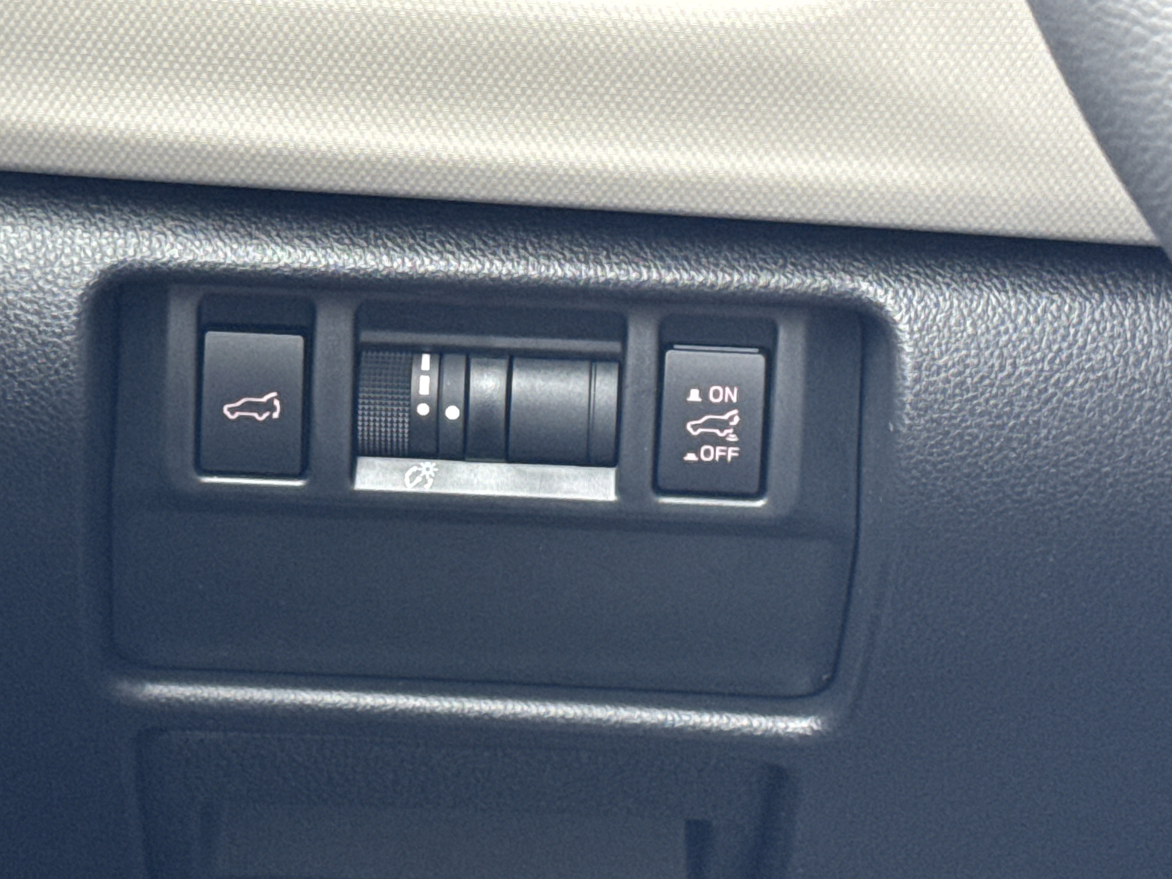 Certified 2025 Subaru Forester Limited image 5