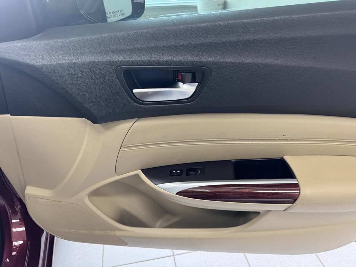 Used 2016 Acura TLX FWD image 19