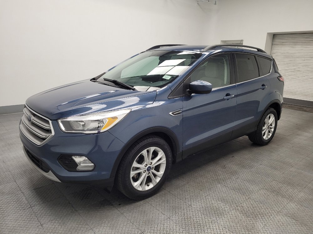 Used 2018 Ford Escape SE image 2